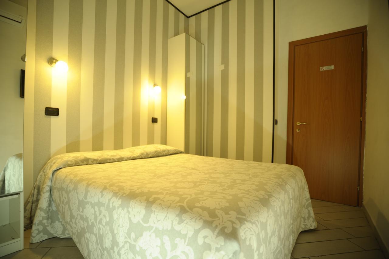 Le Stanze Di Francesco Hotel โรม ภายนอก รูปภาพ