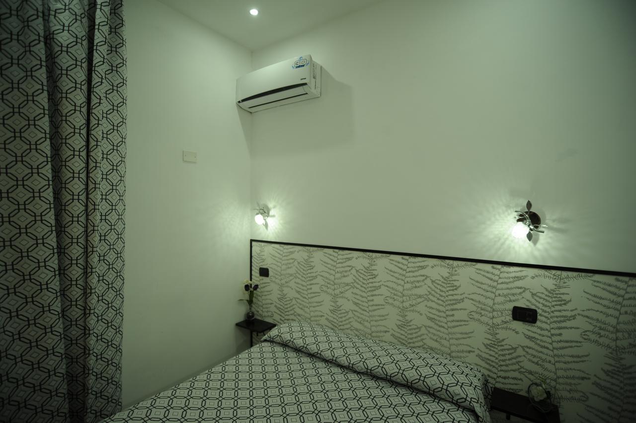 Le Stanze Di Francesco Hotel โรม ภายนอก รูปภาพ