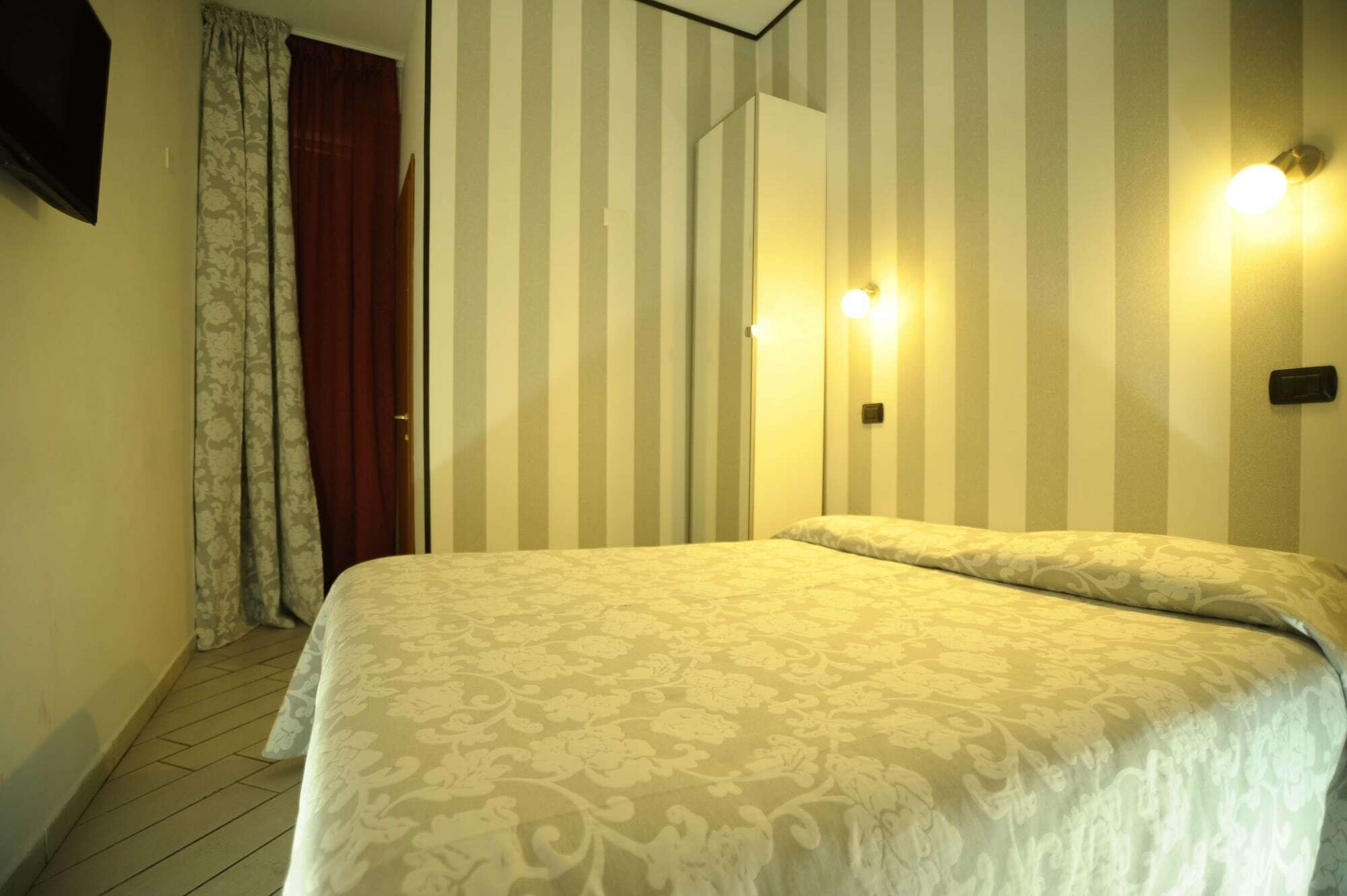 Le Stanze Di Francesco Hotel โรม ภายนอก รูปภาพ